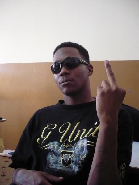 lui c n&eacute;o un f&egrave;te chi&eacute; m&eacute; bn c kome sa kon taime toi maime tu c 