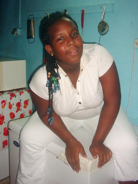 voisi la jumelle d&eacute;lodie lol mdr sais sa petite soeur magalie vrm kiki ta bien maquiller ta sista mdr